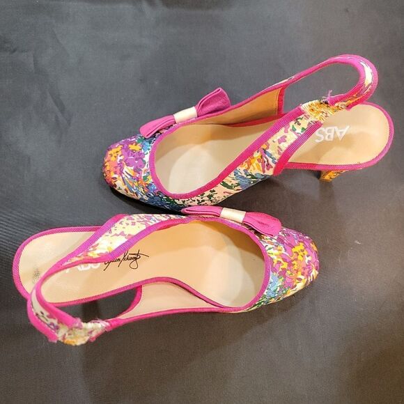 ABC BY ALLEN SCHWARTZ SLINGBACK FLORAL EMBROIDERED HEEL SANDAL - Picture 6 of 13